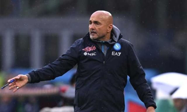 spalletti.napoli.2022.23.penna.pioggia.750x450.jpg