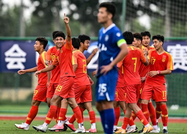 b体育app-U21联赛将以赛会制方式重启 中超中甲角逐总冠军